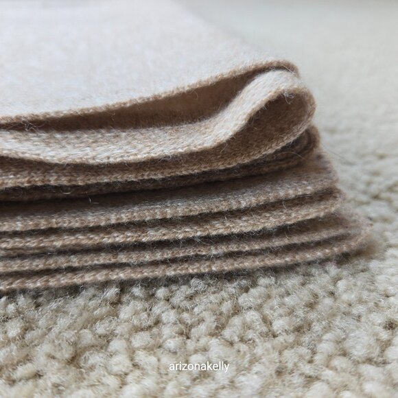 NWOT Cashmere Knit Scarf Heather Tan - Picture 10 of 12